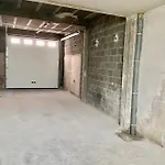 Spacious 2 Luxury Renovated Terrace Garage-madeleine Апартаменти *