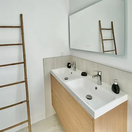 Apartment Spacious 2 Luxury Renovated Terrace Garage-madeleine Angers