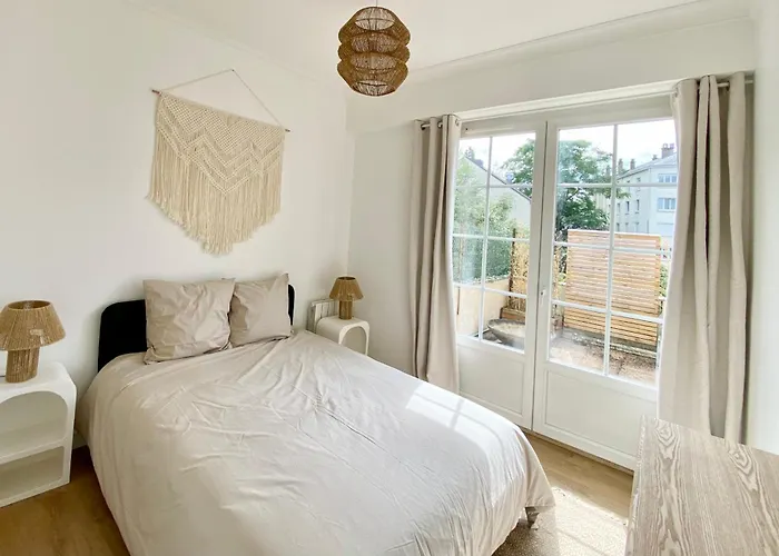 Spacious 2 Luxury Renovated Terrace Garage-madeleine *