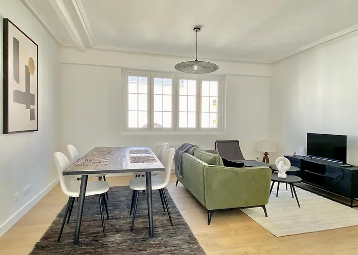 Appartement Spacious 2 Luxury Renovated Terrace Garage-madeleine Angers